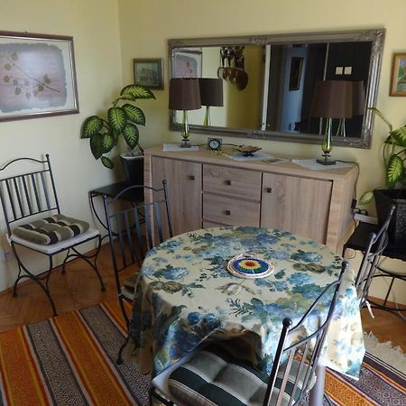 Apartment Baroque Belgrad Zimmer foto
