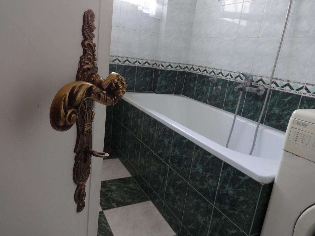 Apartment Baroque Belgrad Zimmer foto